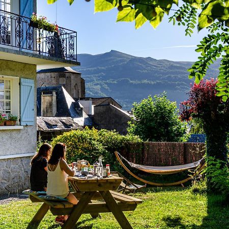 Pyrenees Cycling Lodge Saint-Savin  Екстериор снимка