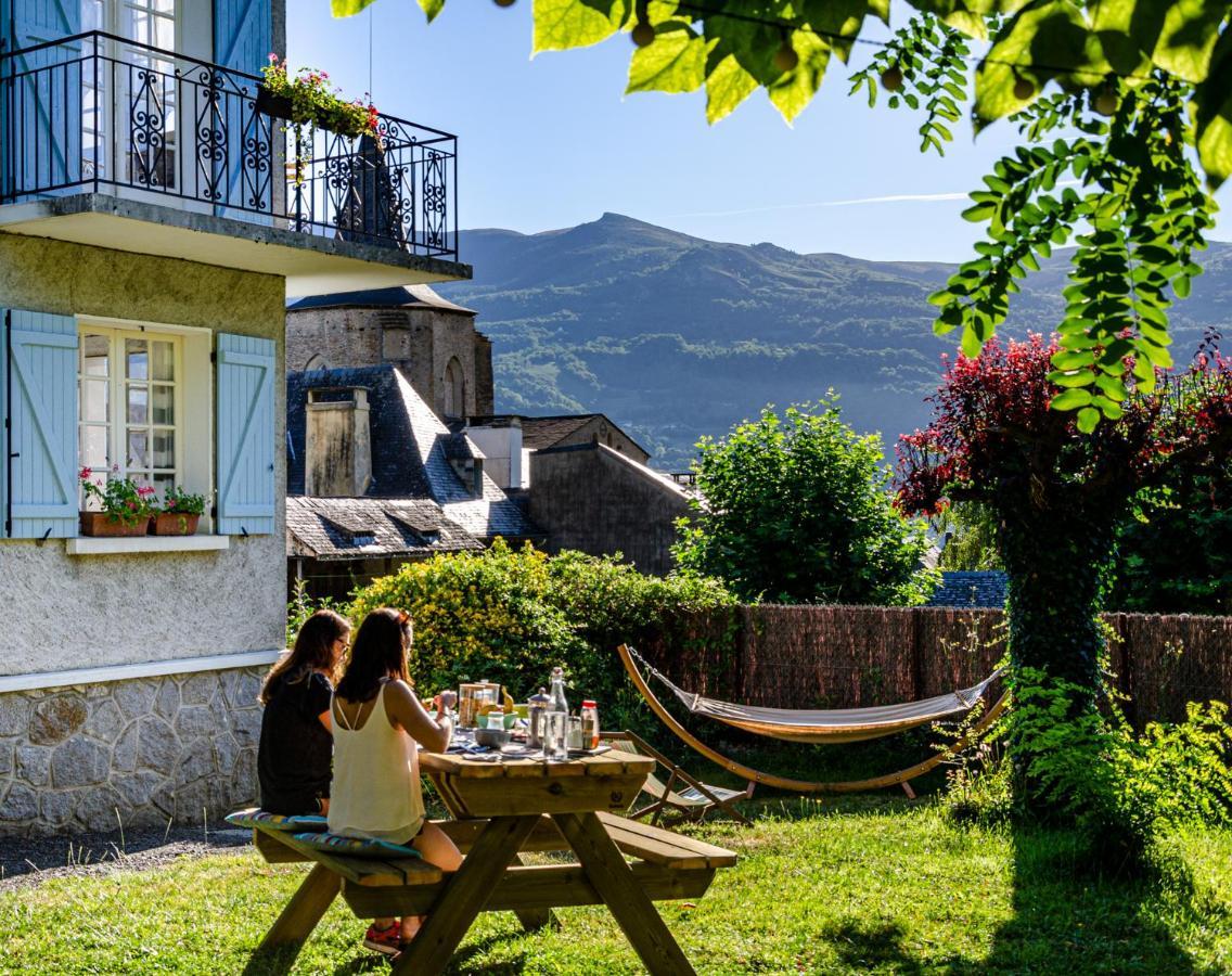 Pyrenees Cycling Lodge Saint-Savin  Екстериор снимка