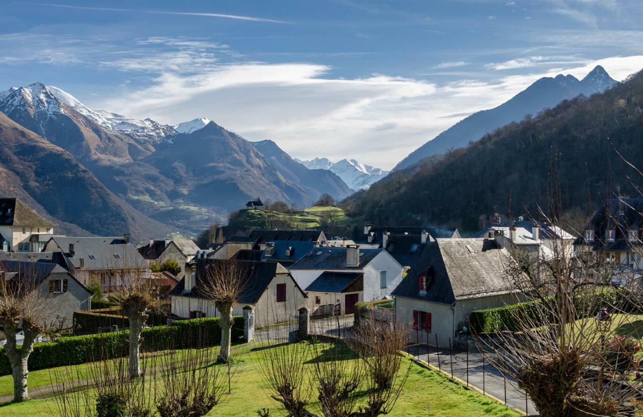 Pyrenees Cycling Lodge Saint-Savin  Екстериор снимка
