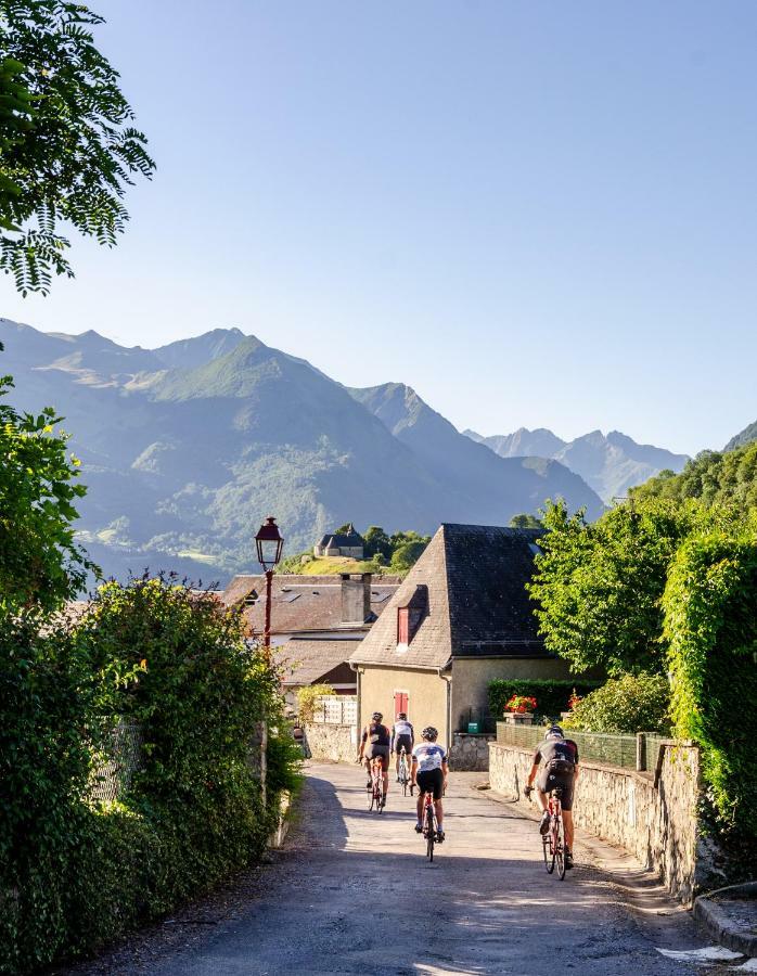 Pyrenees Cycling Lodge Saint-Savin  Екстериор снимка