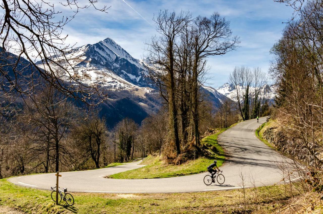 Pyrenees Cycling Lodge Saint-Savin  Екстериор снимка