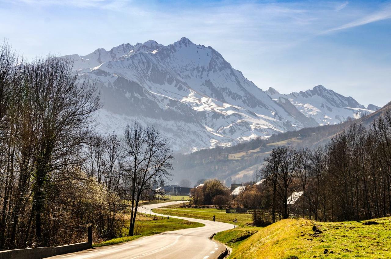 Pyrenees Cycling Lodge Saint-Savin  Екстериор снимка