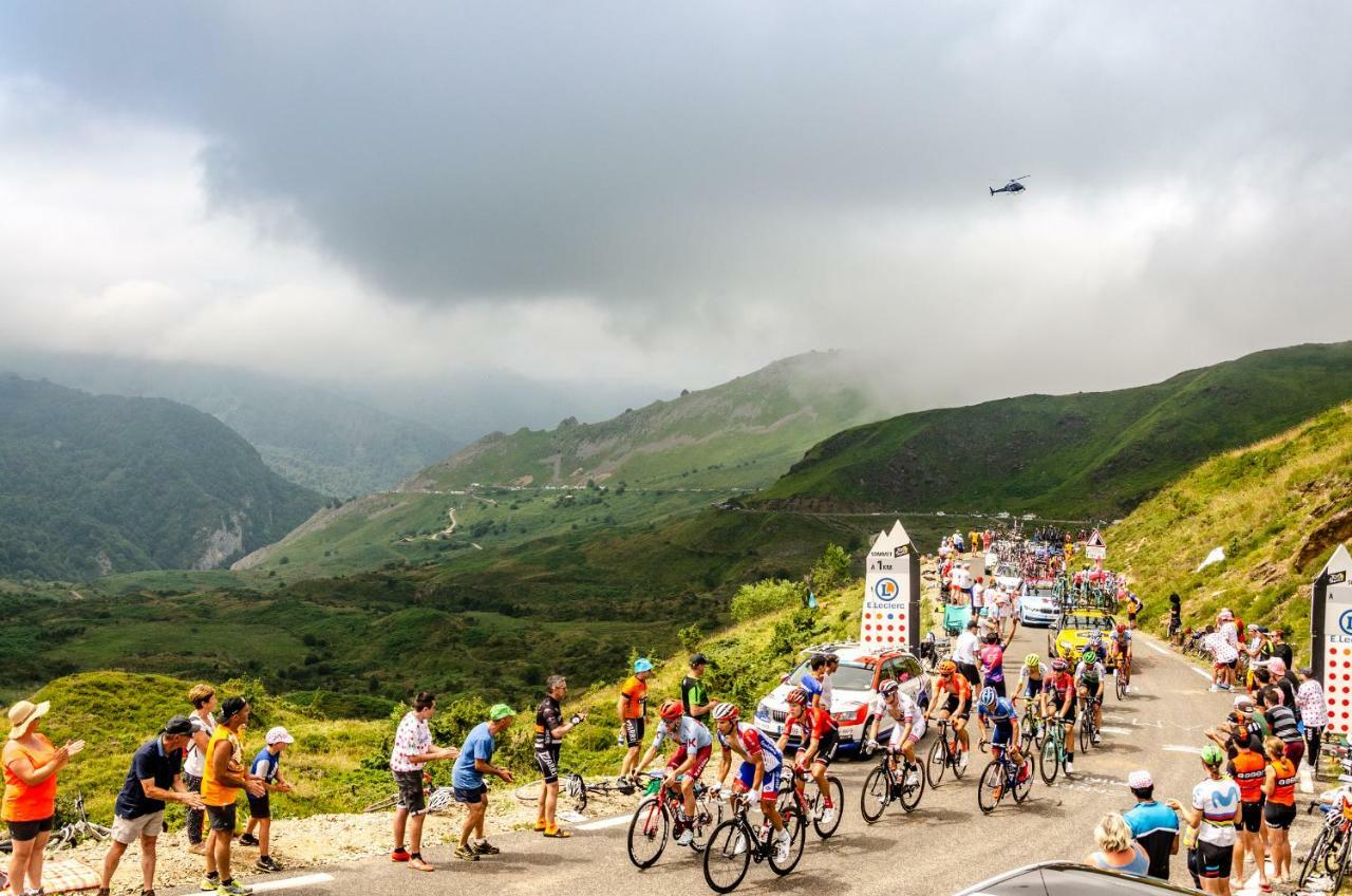 Pyrenees Cycling Lodge Saint-Savin  Екстериор снимка